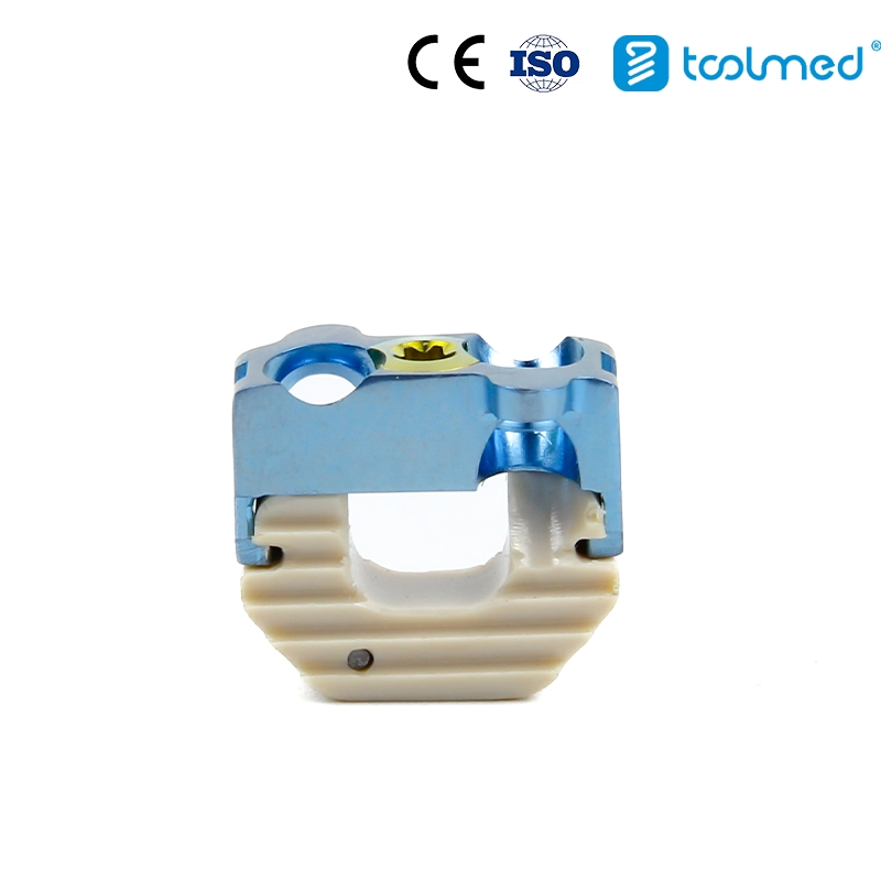 Peek Cervical Interbody Fusion Cage with 2 Locking Screws, Titanium Alloy, for Acdf/Accdf Surgery