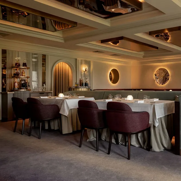 Sustainable Dining Furniture Set for Eco-Friendly Hotel Restaurants