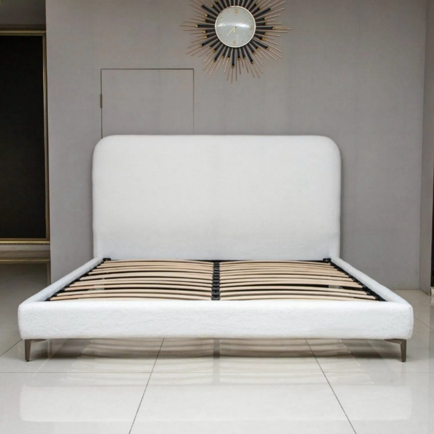 Plush Fluffy Bed Is Easy to Match with Various Bedding Sets and Decorative Accents