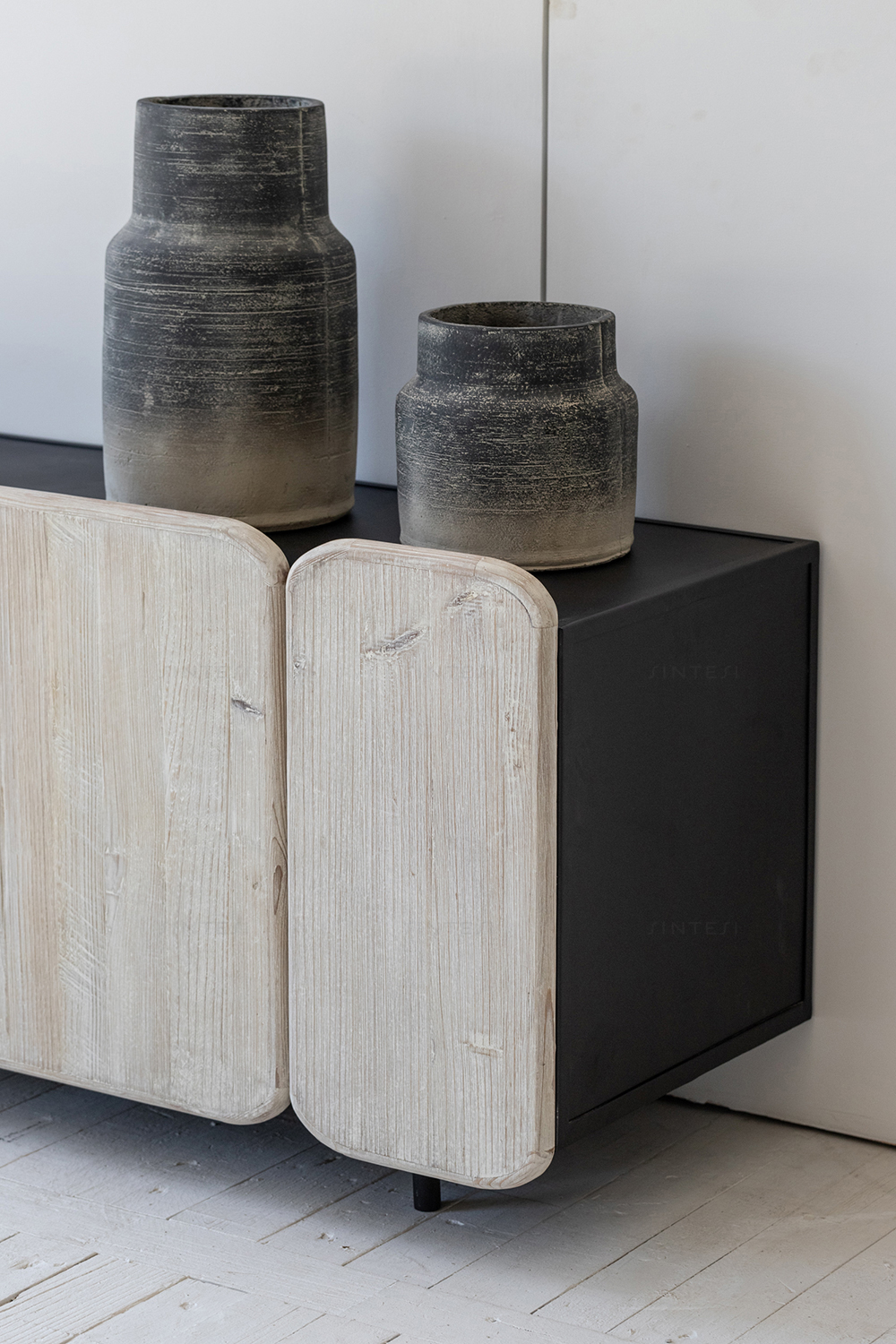 Minimalist Furniture Japanese-inspired Nordic Sideboard Reclaimed Pine TV Cabinet Contemporary Display Cabinet Wooden Cabinet