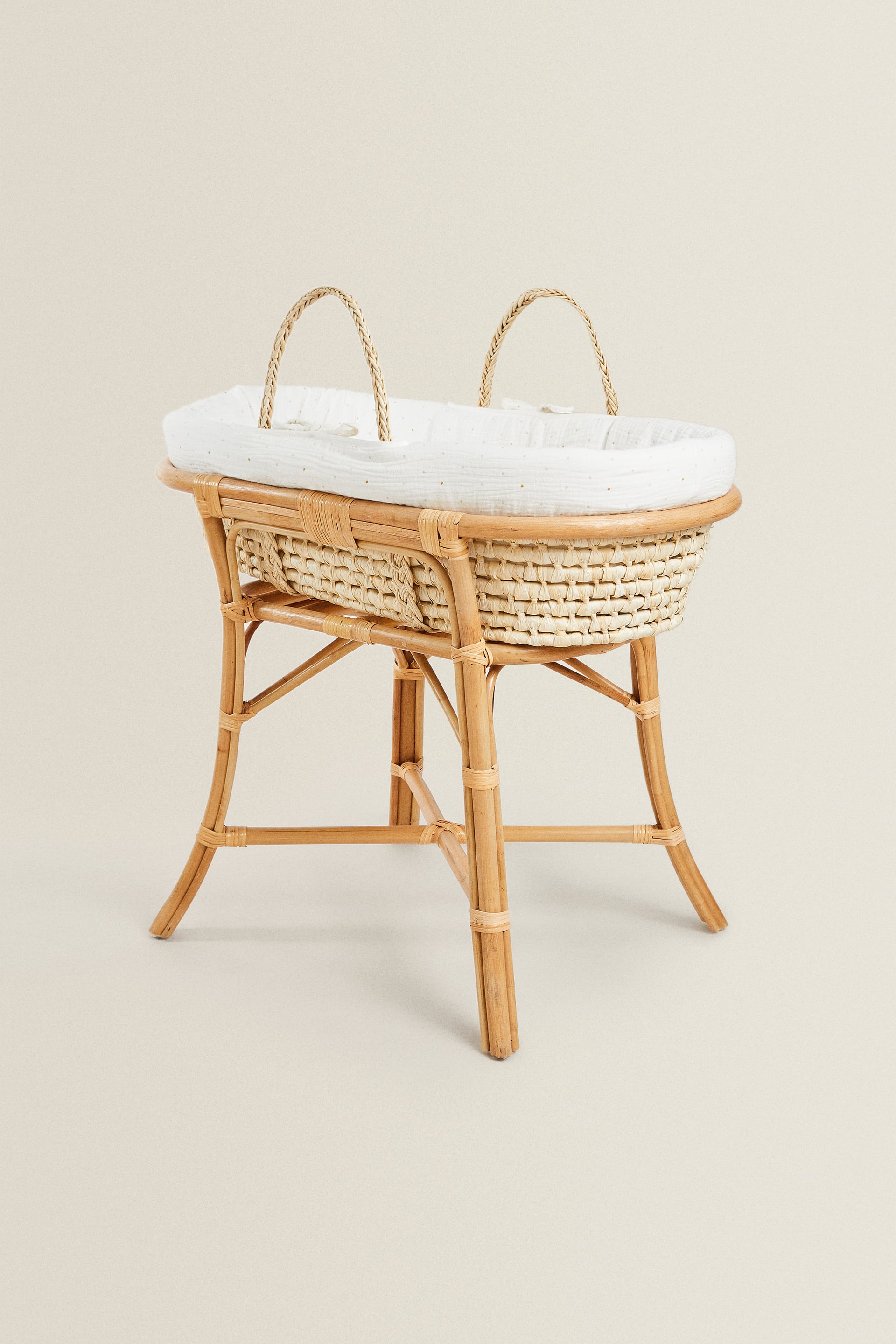 Rattan Bassinet Stand Detail 1