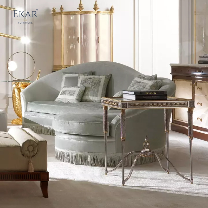 Italian - Style Living Room Side Table: Ornate Metal Frame, Decorative Detailing, Elegant Accent for Luxurious Spaces