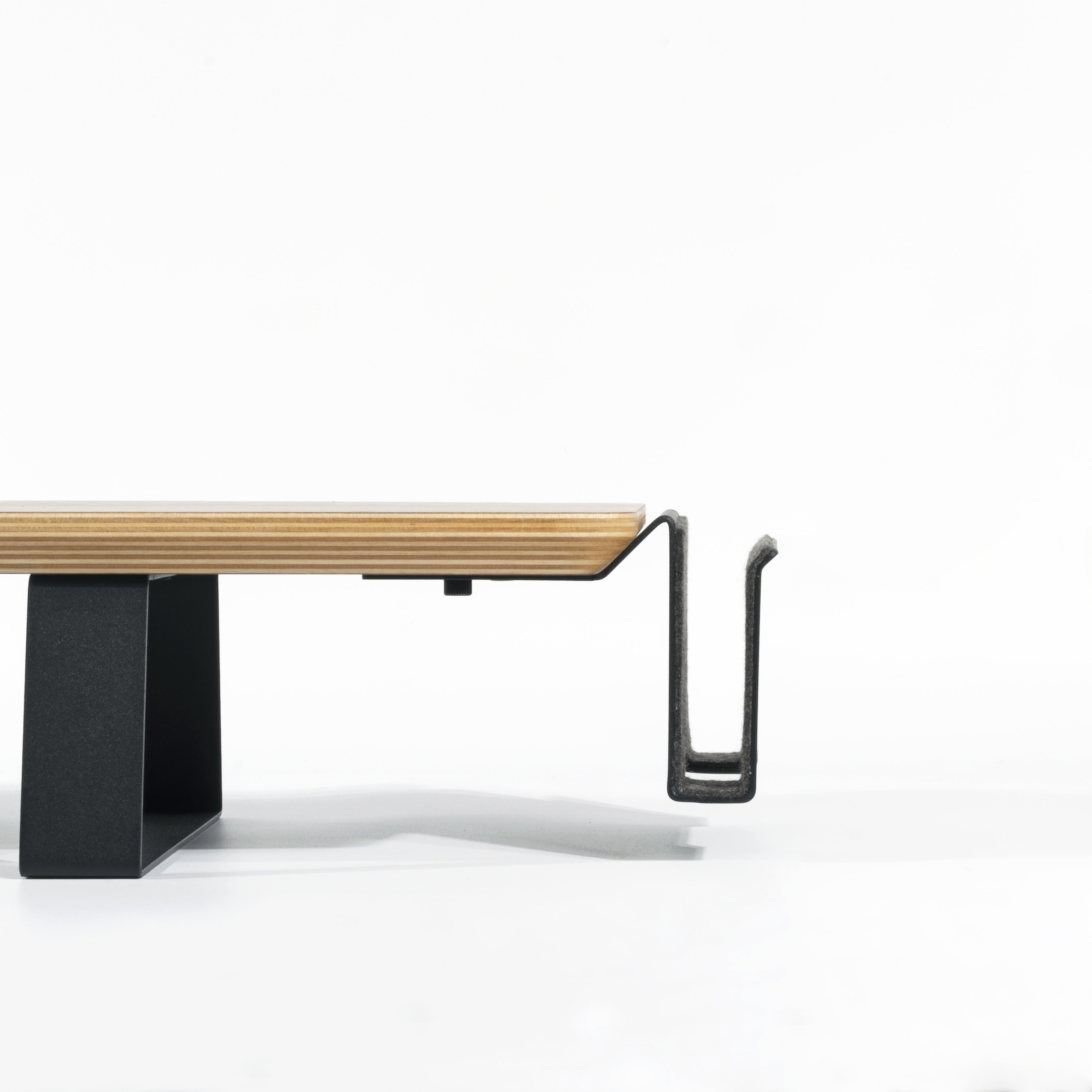 SAMDI New Trend Wooden Desk Shelf Accessories Vertical Laptop Stand Laptop Vertical Stand For MaBook