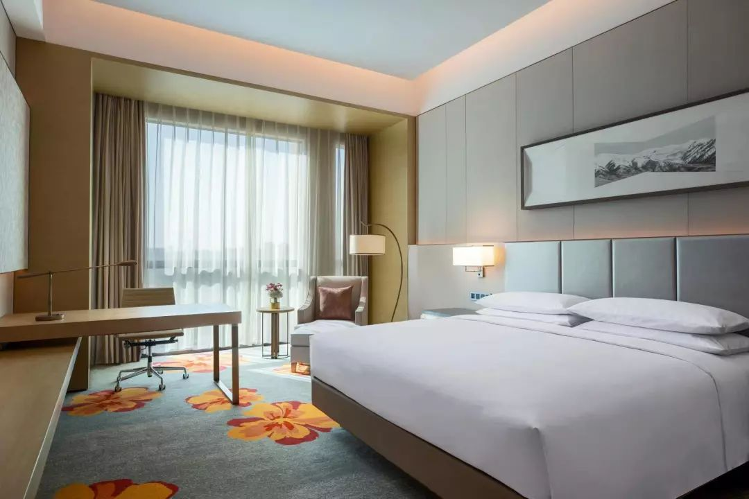 China Brand Factory Wooden Bedroom Furniture Home Furniture Bedroom Set Luxury Hotel Bedroom Furniture