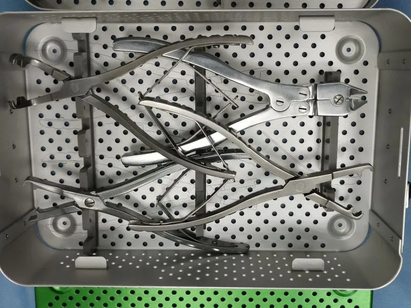 Rib Plate Instrument Kit