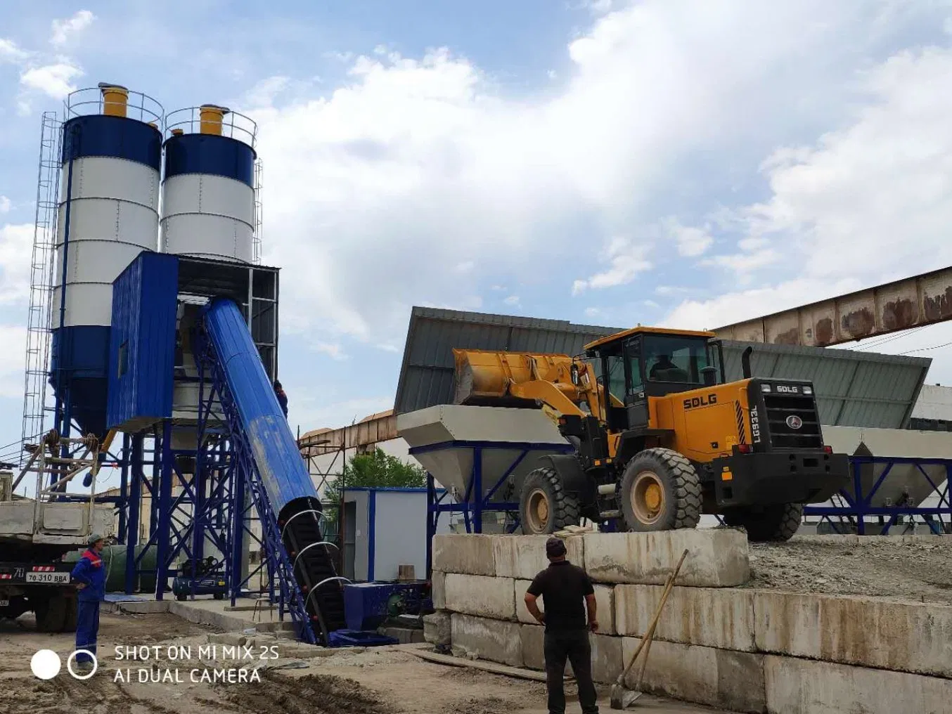 Hzs25 Engineering Construction Equipment Concrete Mixer Machinery Concrete Mixing Plant with Twin Shaft Concrete Mixer