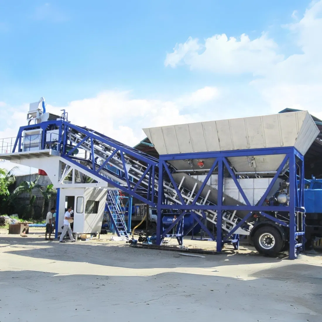 Fast-Movable &amp; Portable Mobile Mix Cement Plant Ready Mixed Station Concrete Batching/Mixing Plant From China Manufacturer