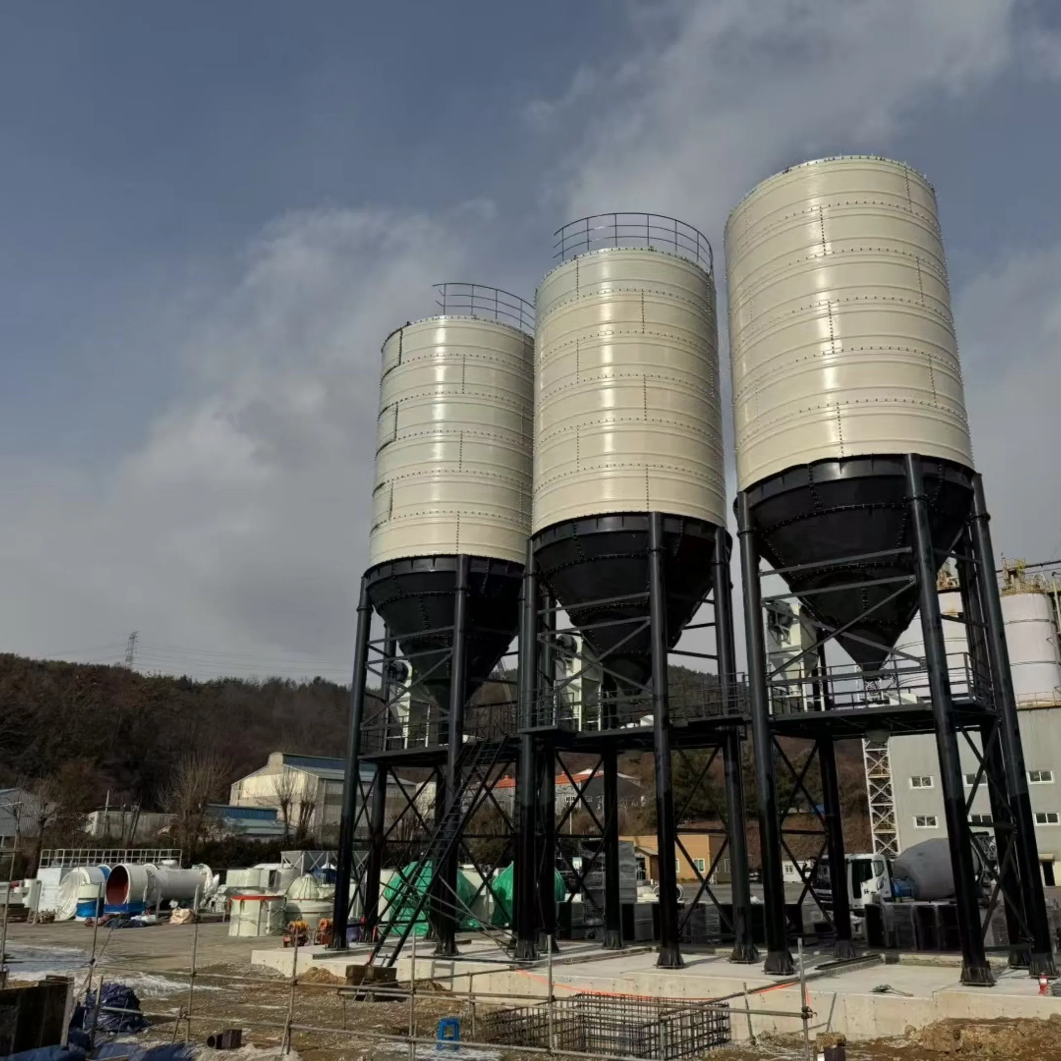 Portable Mobile 120 Concrete Mixing Plant for Concrete Mixer Machine Batching Plant