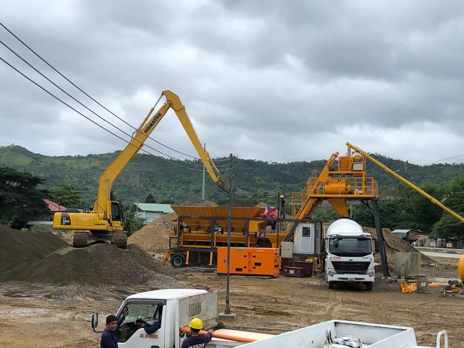 Roads and Bridges, Ports, Tunnels, Dams and Buildings Ready Mix Concrete Rmc Concrete Batching Plant