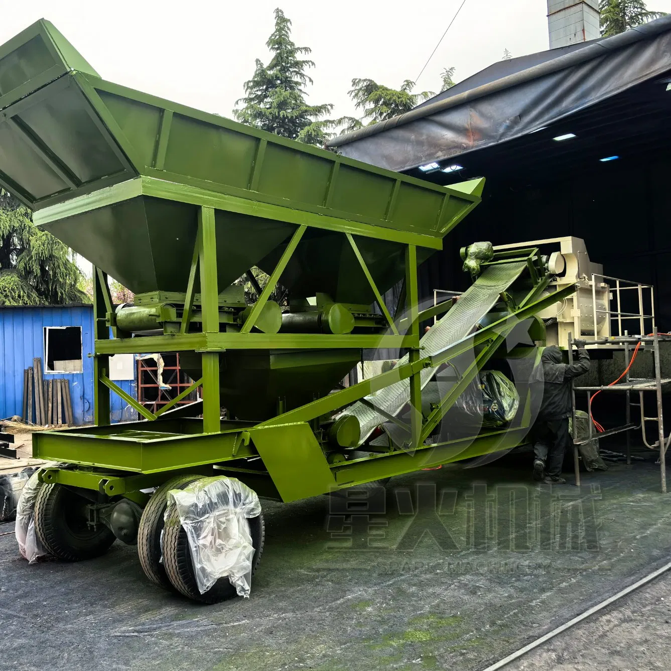 Mobile Ready Mix Mini Asphalt Concrete Mixing Mixer Batching Plant Yhzs25/35/50 M3/H for Rural Road Construction Tasks