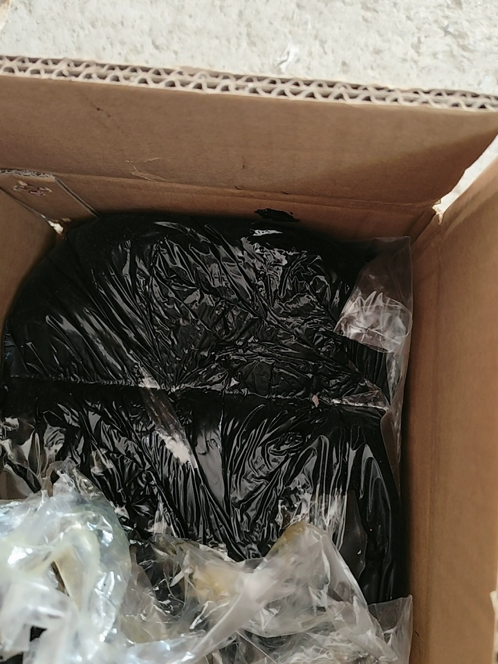 Asphalt Block Solid No. 10 National Standard Pavement Repair Material Roof Waterproof Leakage Repair Oil Ointment Asphalt Road Grouting Adhesive30 Pounds