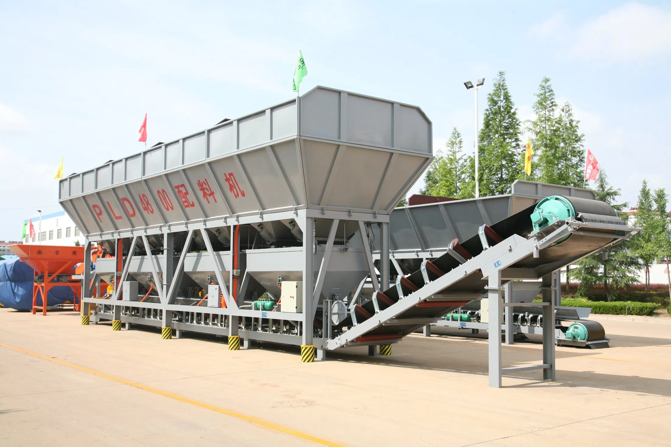 High Capacity Hzs180 Concrete Batching Plant for Industrial Applications