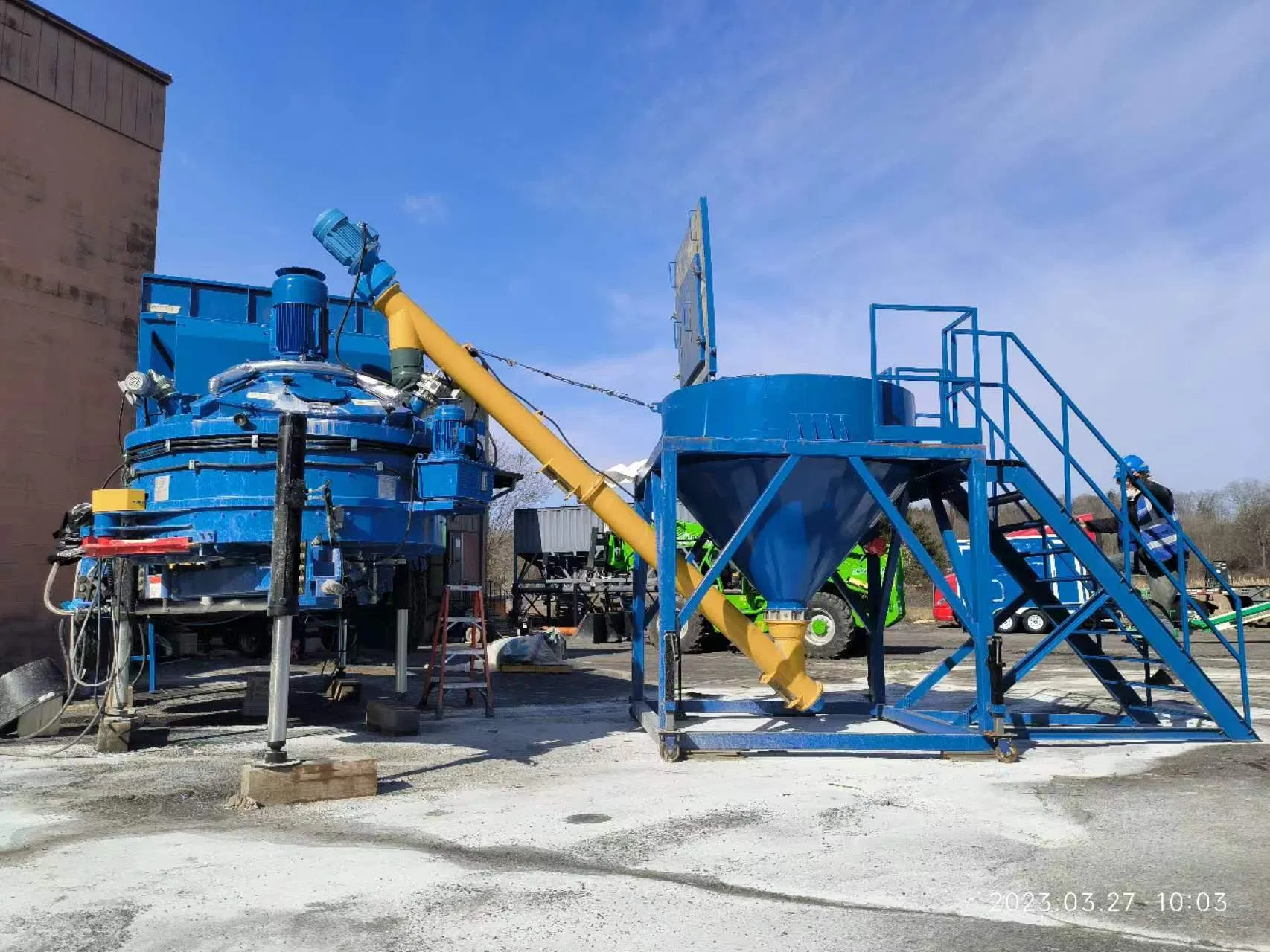 Trialer Type Mobile Mini Small Concrete Batching Mixing Plant for Construction Site