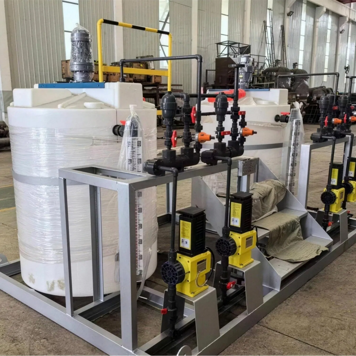 Fully Automatic Polyaluminum Chloride Dosing and Polyacrylamide Preparation System for Sludge Dewatering Applications with Dry Polymer Wetting Device