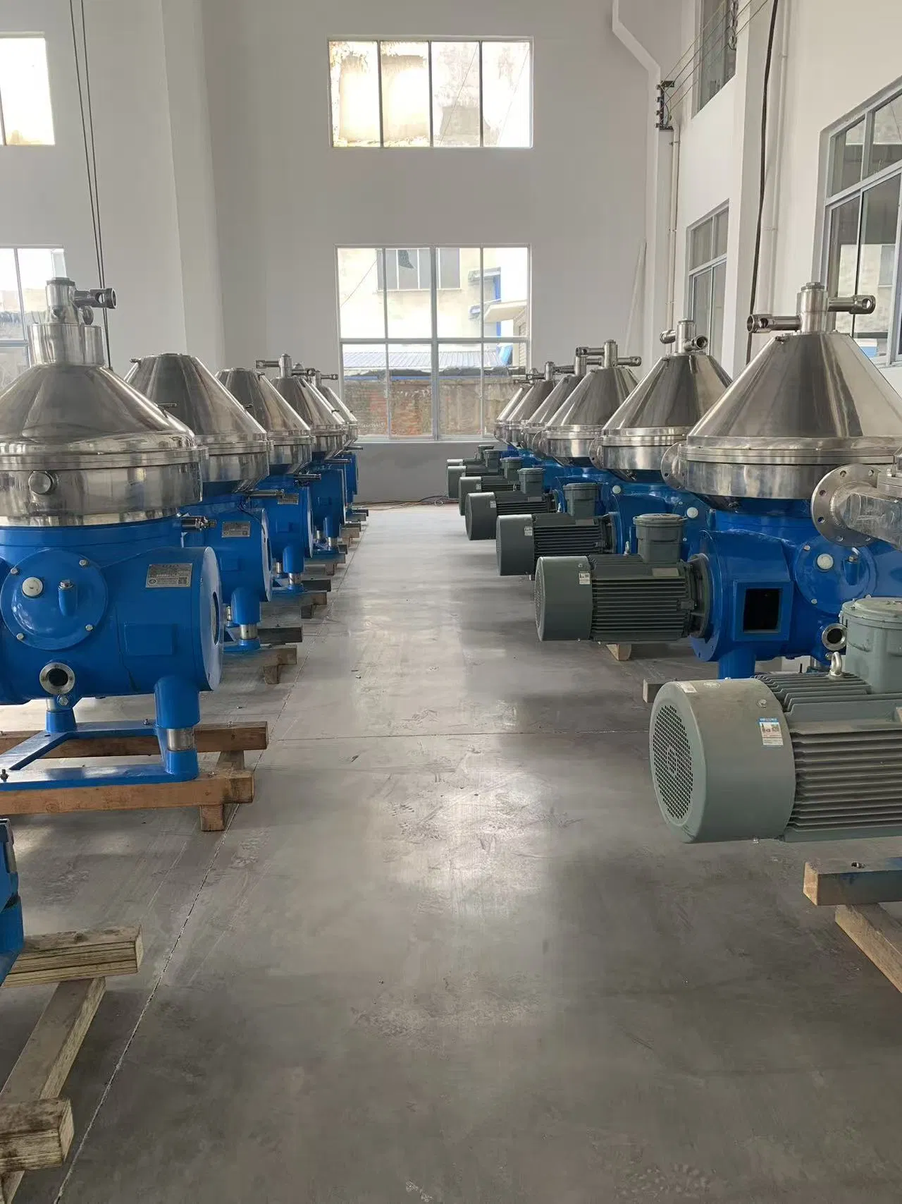 Full Auto Operation Electric Power Milk Water and Dairy Cream Separator System