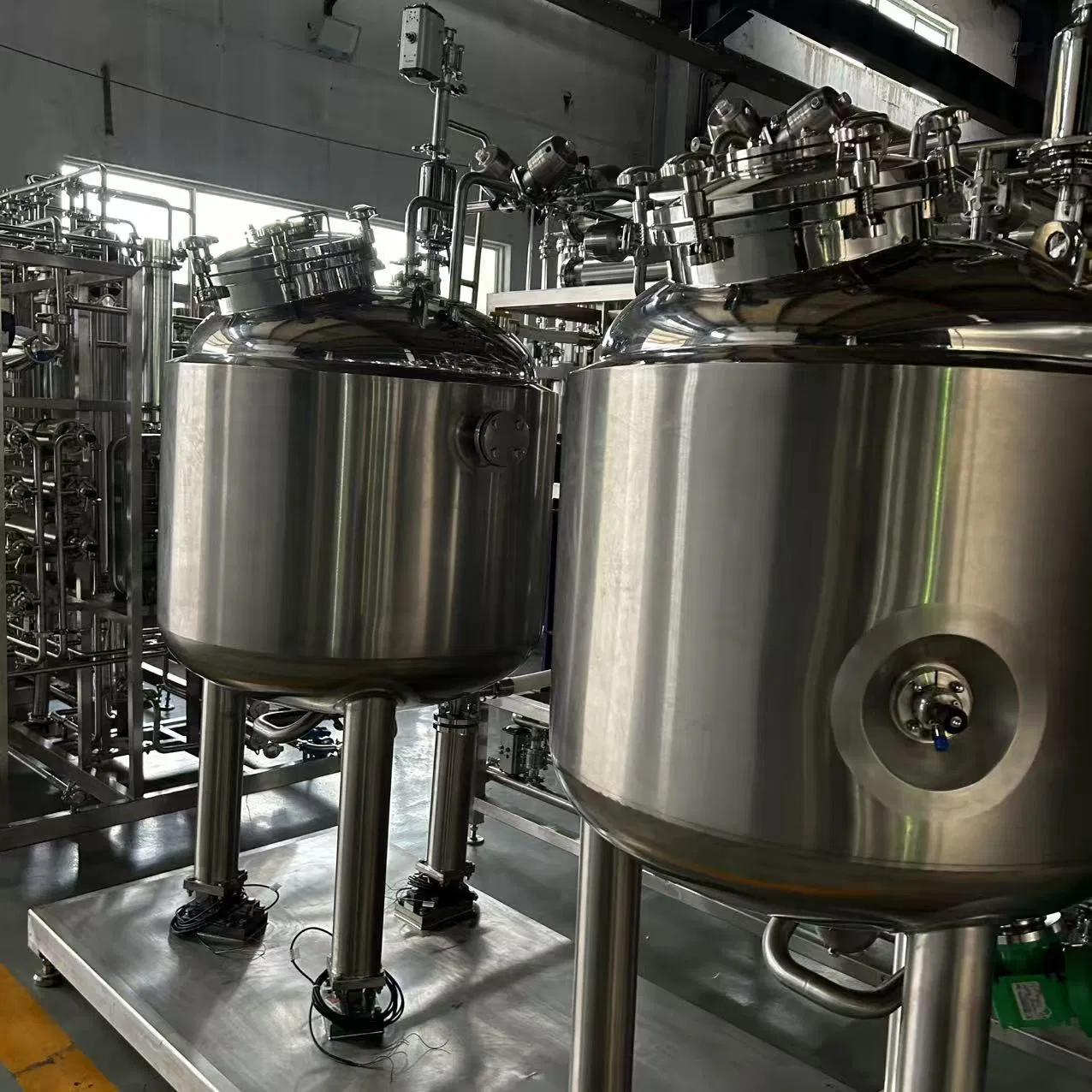 a Automated Precision Liquid Dosing and Mixing System for Pharmaceutical Solutions