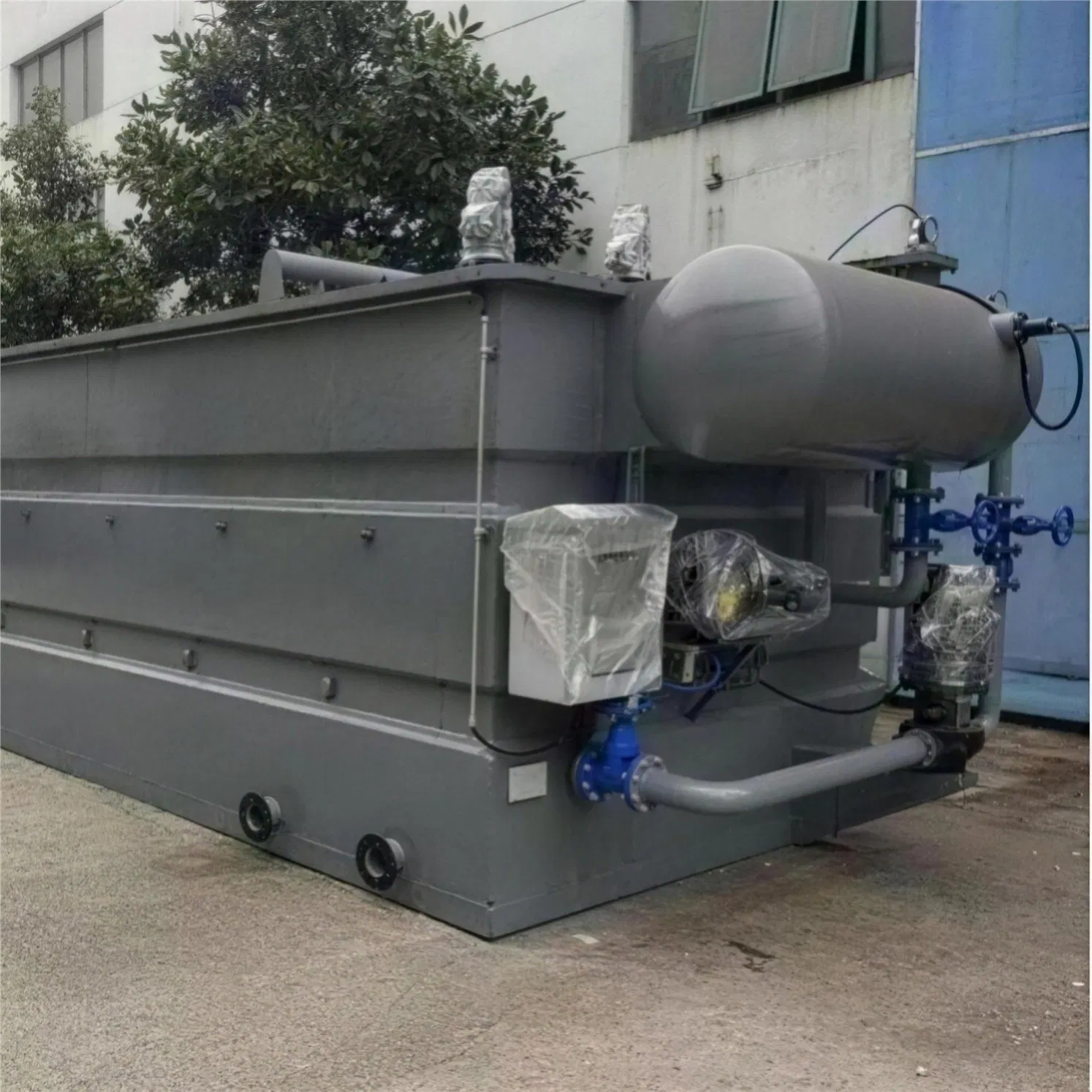 Compact Dissolved Air Flotation System for Laundry and Textile Rental Facilities Wastewater Detergent Removal and Water Reuse with Integrated Flocculator