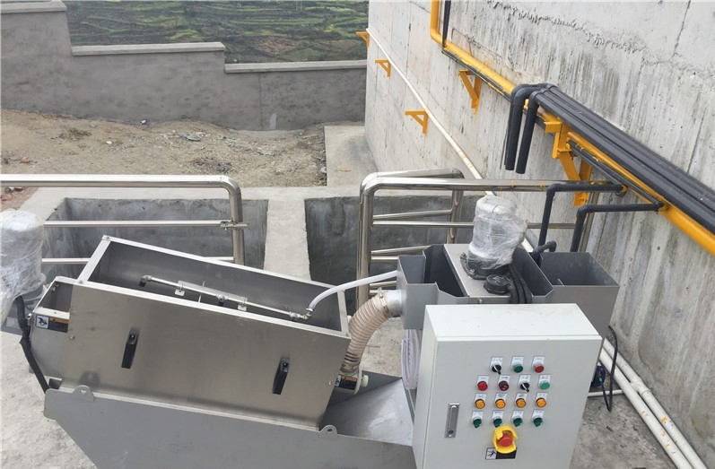 Automatic Spiral Stacked Screw Type Press Stainless Steel Sludge Dewatering Machine Equipment