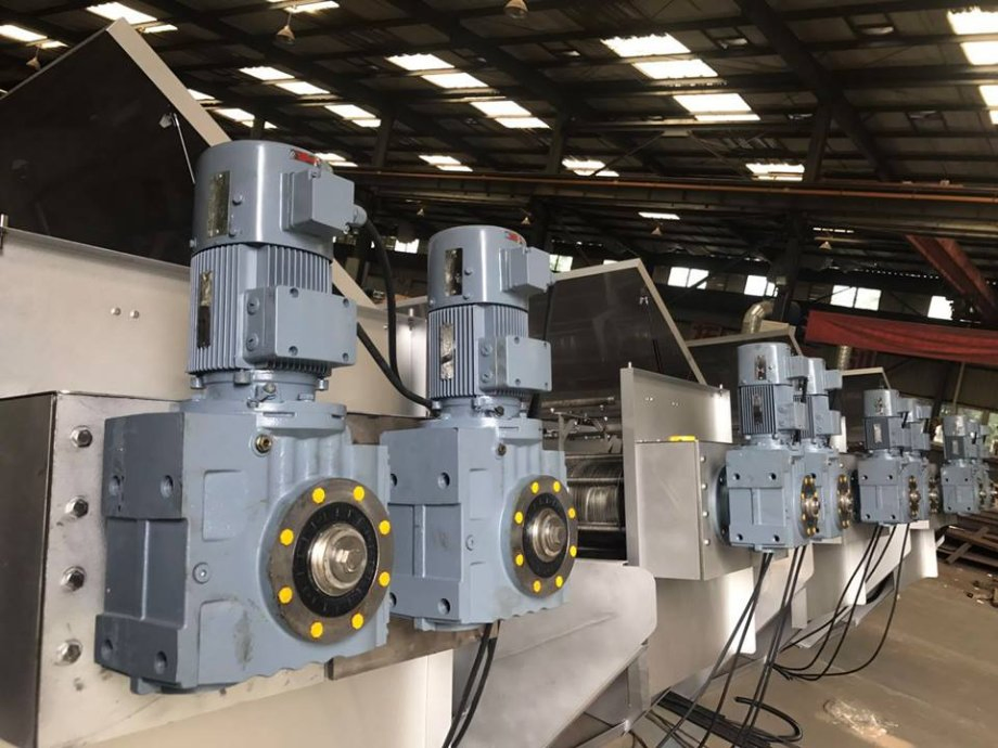 ISO Certificate Sludge Dewatering System with Dosing System