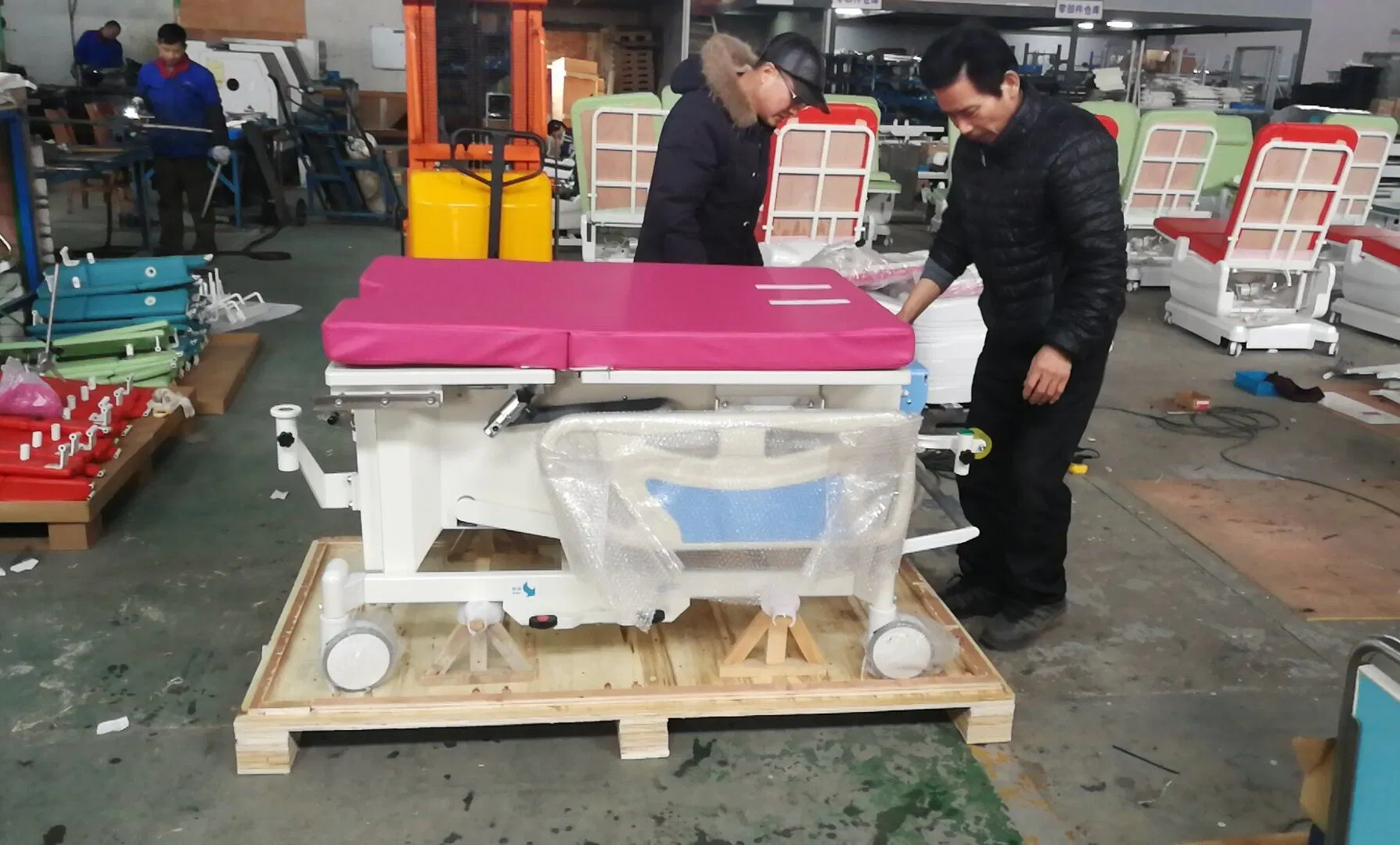 Medical Electric Obstetrics Delivery Bed Gynecological Examination Table (THR-C101A01)