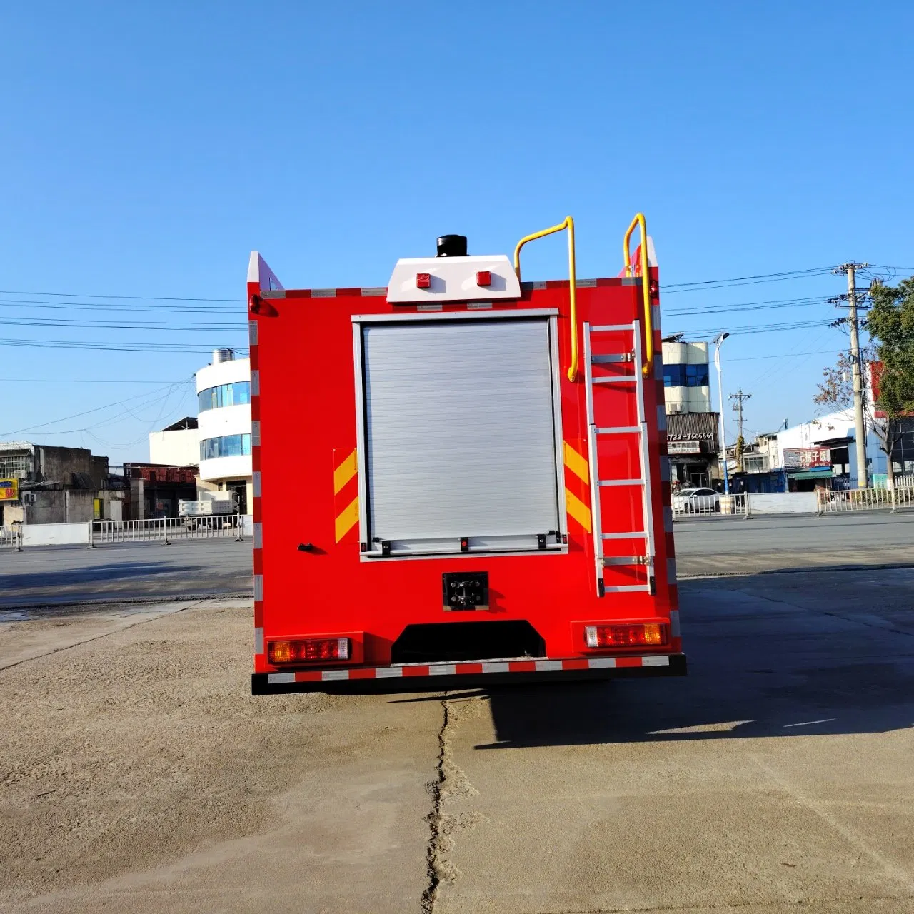 Shacman 12 Cbm Foam Tank Fire Truck for Emergency Services