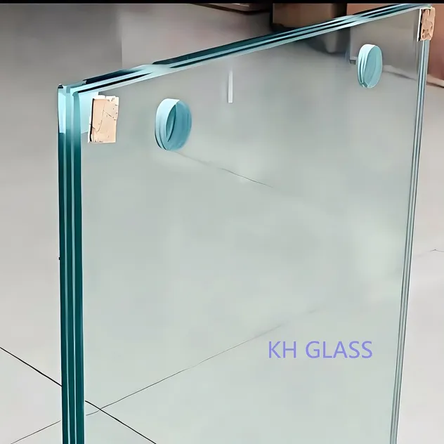 Laminated Glass Detail 1