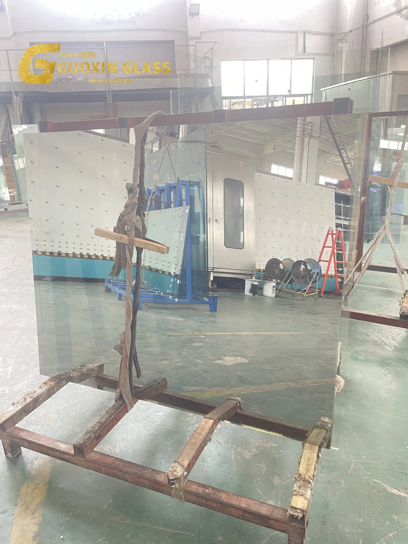 Premium Silver Mirror Decorative Glass Shower Door Railing