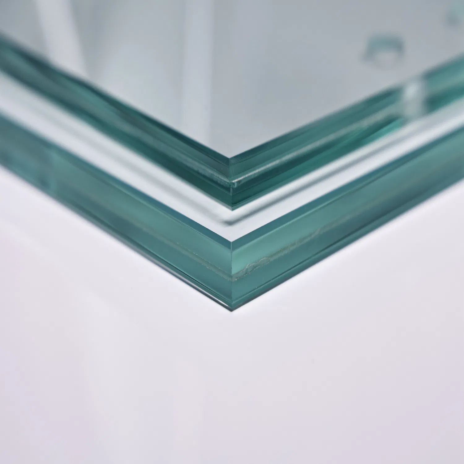 China Wholesale Transparent Flat 2mm 3mm 4mm 5mm 6mm 8mm 10mm 12mm 19mm Tempered Clear Float Glass for Building Window Production