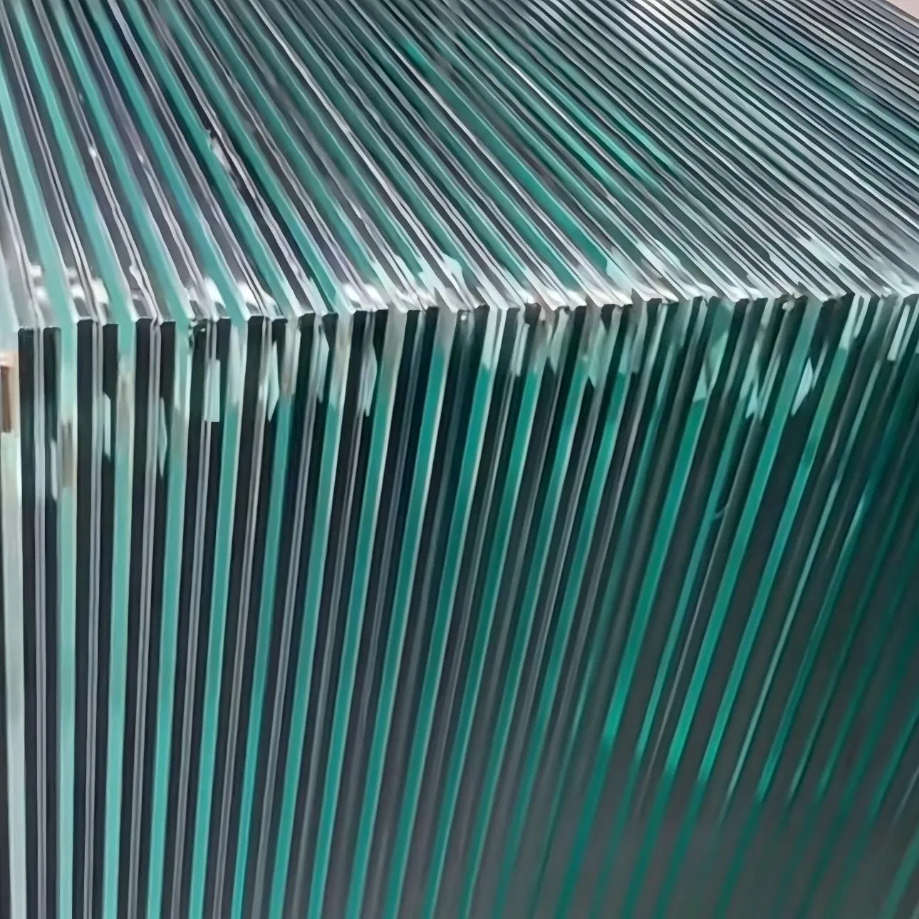 China Manufacturer Price Customized Size 6.38mm/8.38mm/10.38mm/12.38mm Laminated/Architectural Glass /Layer Glass/Safety Glass for Building