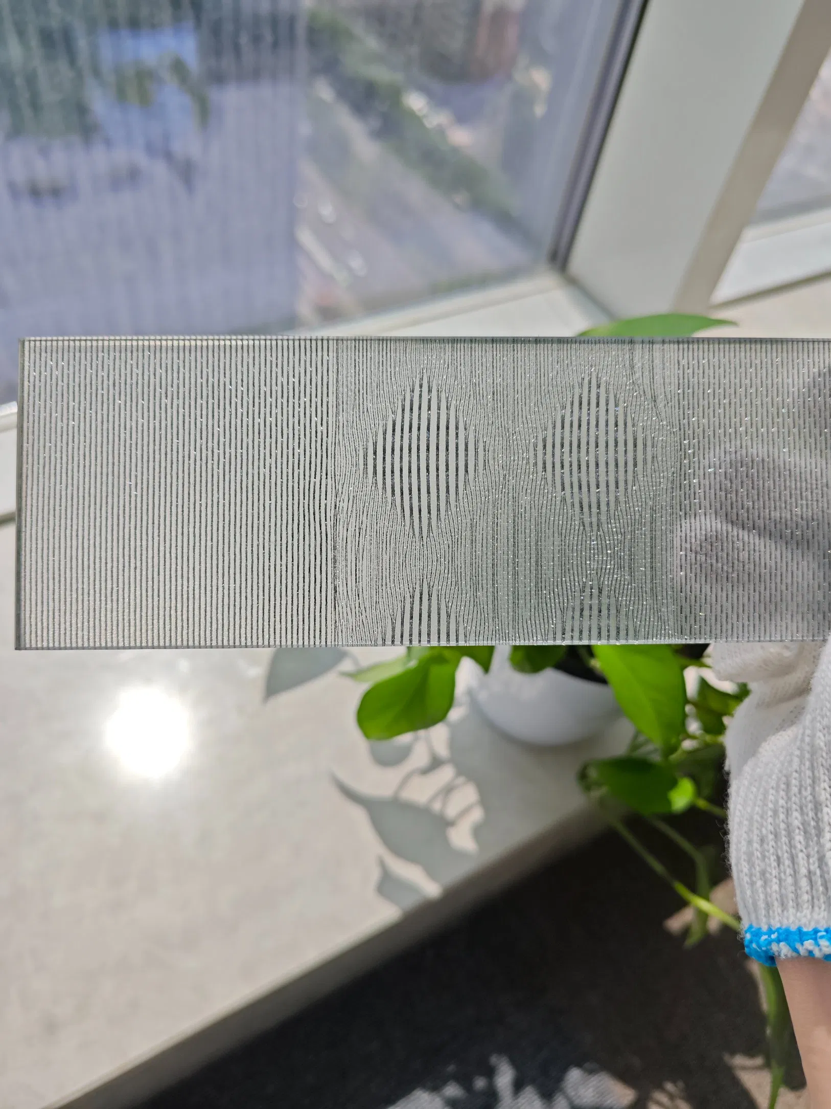 Patterned Glass Wired Laminated Glass Tempered Glass Auto Grade Glass 6.38 8.38 10.38mm