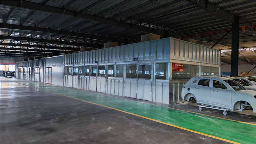 Powder coating and spraying booth for e-bike frame surface finishing