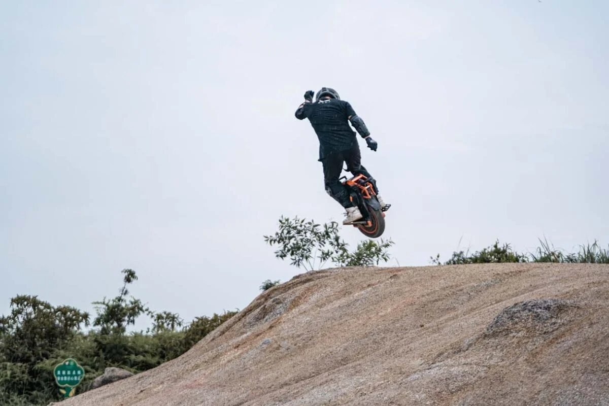 Inmotion V14 Adventure 4000W Electric Unicycle (EUC) with Suspension