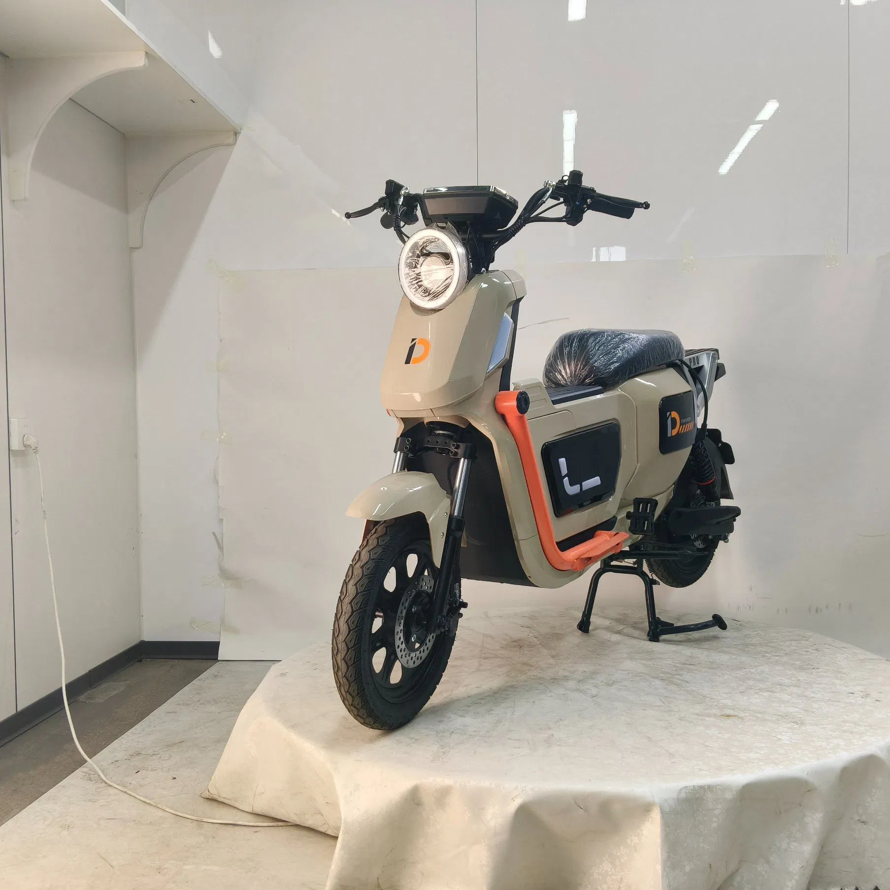 Powerfu; U2 1500W Lithium/Acid Battery Cargo Motorcycle/ E-Bike / Electric Bike for Long Distance Daily Riding Needs