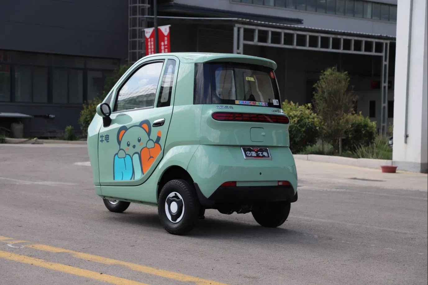 Wholesale 3 Wheel 2 Seat EEC Certified Electric Trike 90km Range Scooter for Adult