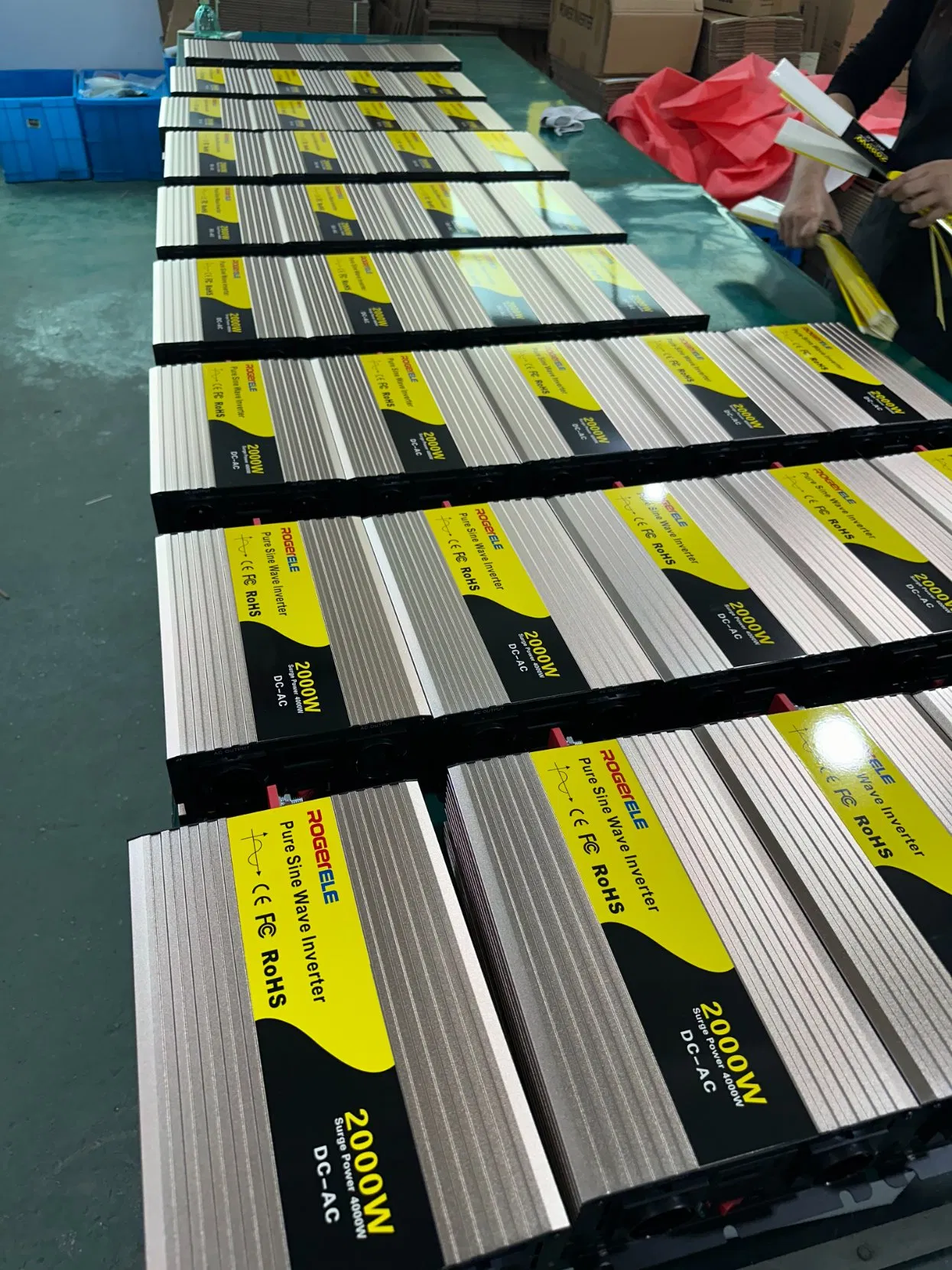 China Supplier Hot Sale 2000W/2kw 2000 Watt 12V/24V/48V DC to AC 110V/120V 220V/230V Pure Sine Wave Solar Power Inverter