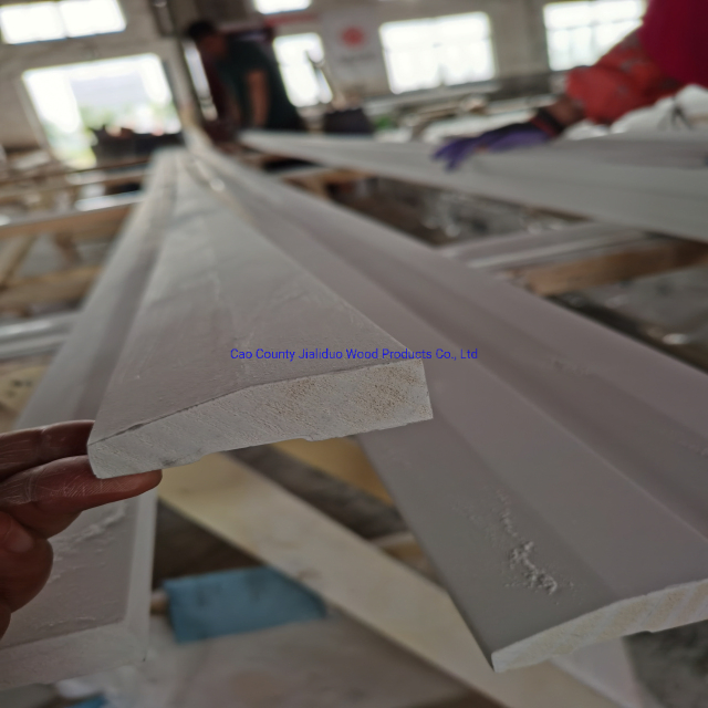 Gesso Primed MDF and Paulownia /Pine Finger Jointed Solid Wood Mouldings