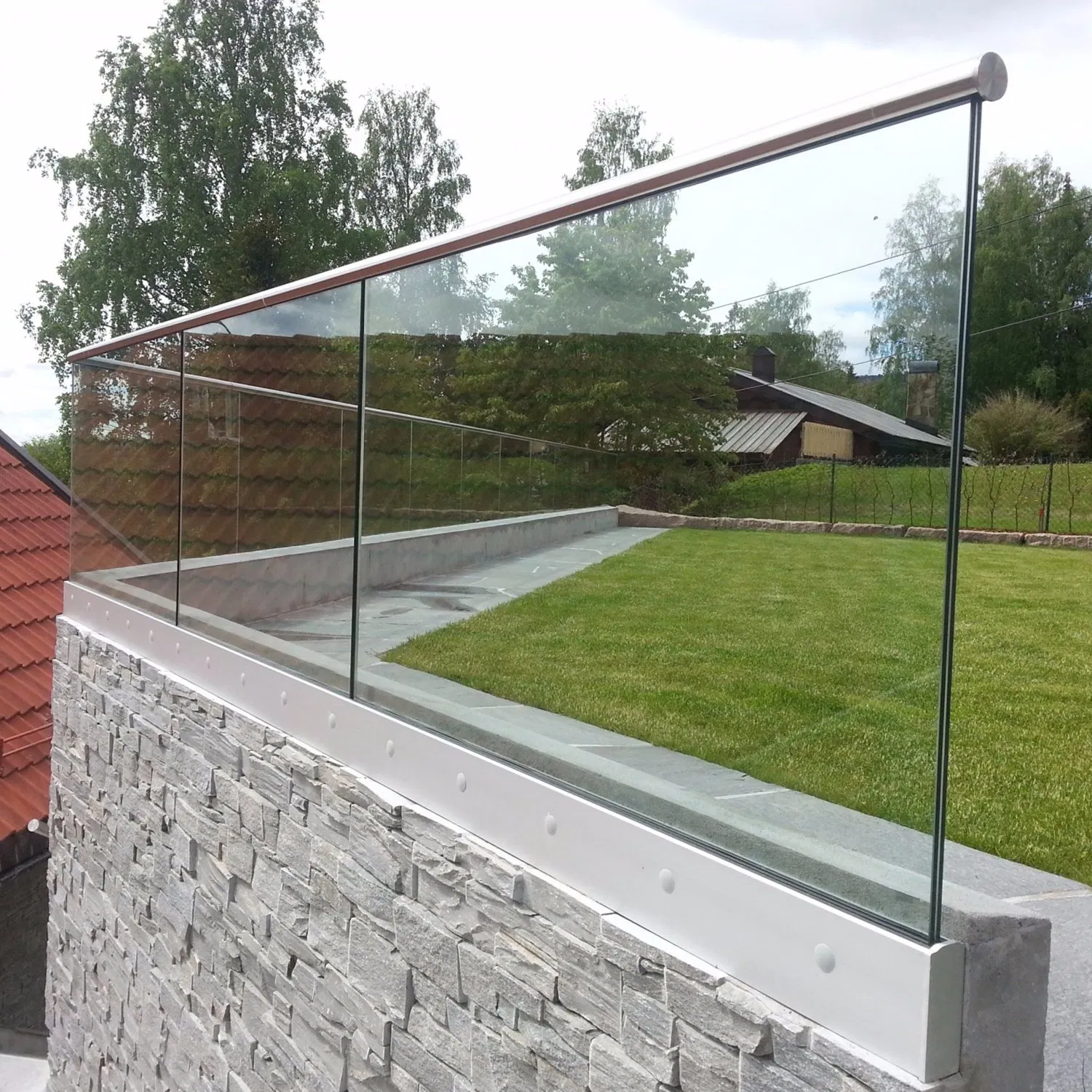 China Supplier Frameless Glass Railing Balustrade Glass Stair Raiilng Kits Frameless Glass Balustrade