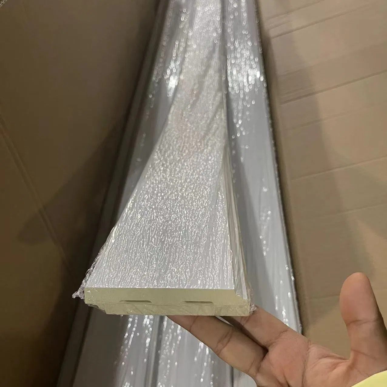 Africa Popular Selling D037 Luxury Polyurethane Crown Moulding PU Outdoor Decorative Cornice for Home Decoration