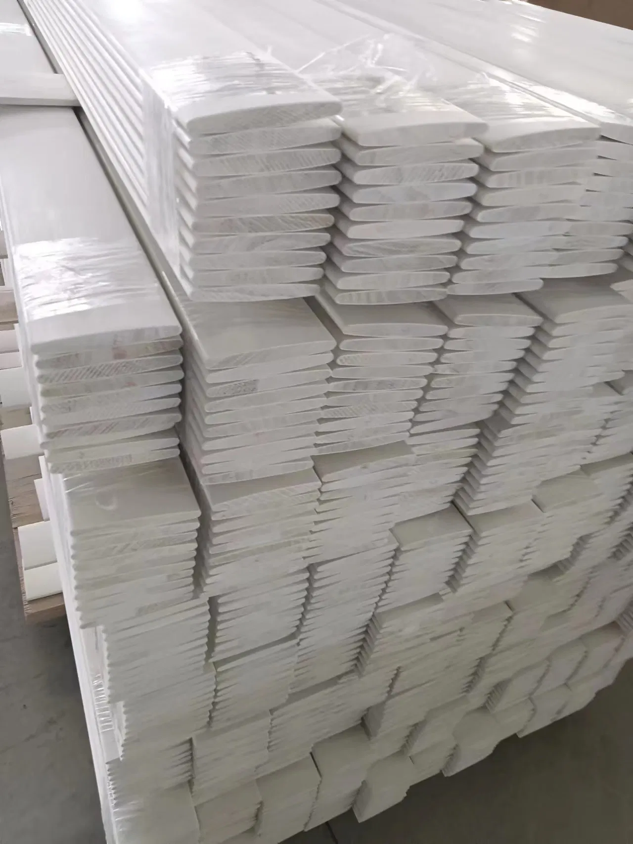 Primed Finger Jointed Precoated S4s Mouldings Radiata Pine Wood White Modern Home Office