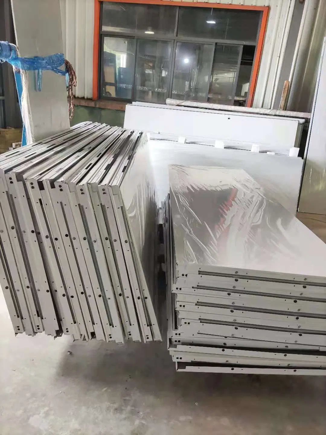 2023 Wholesale New Style None Fire Rated Galvanized Hollow Steel Doors and Frames