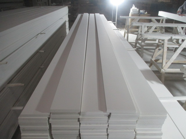 Modern Traditional Design Primed Finger Joint Pine Wood Baseboard Trim S4s Board