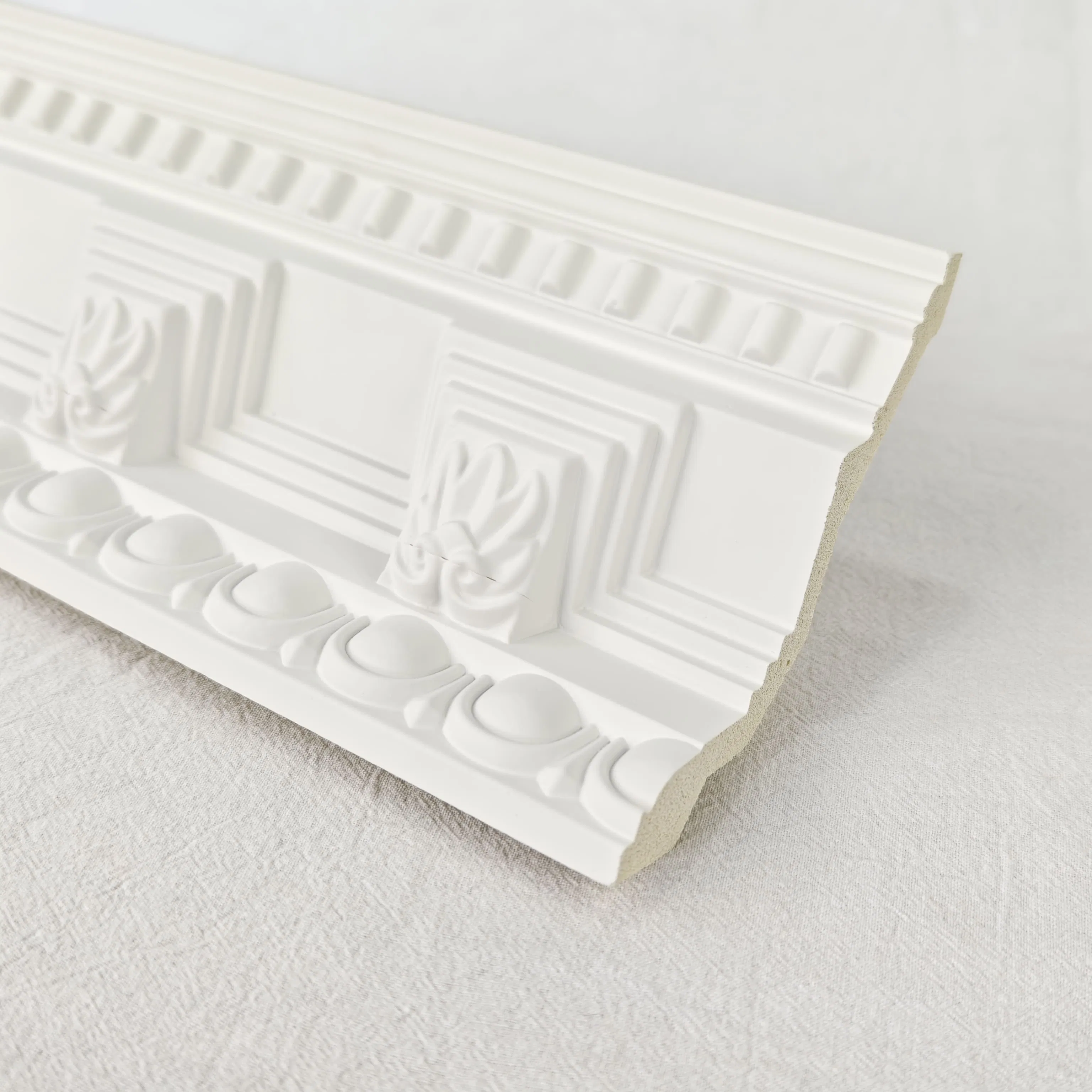 Auuan Factory Outlet Europe Style Polyurethane Material Ceiling Cornice Mouldings