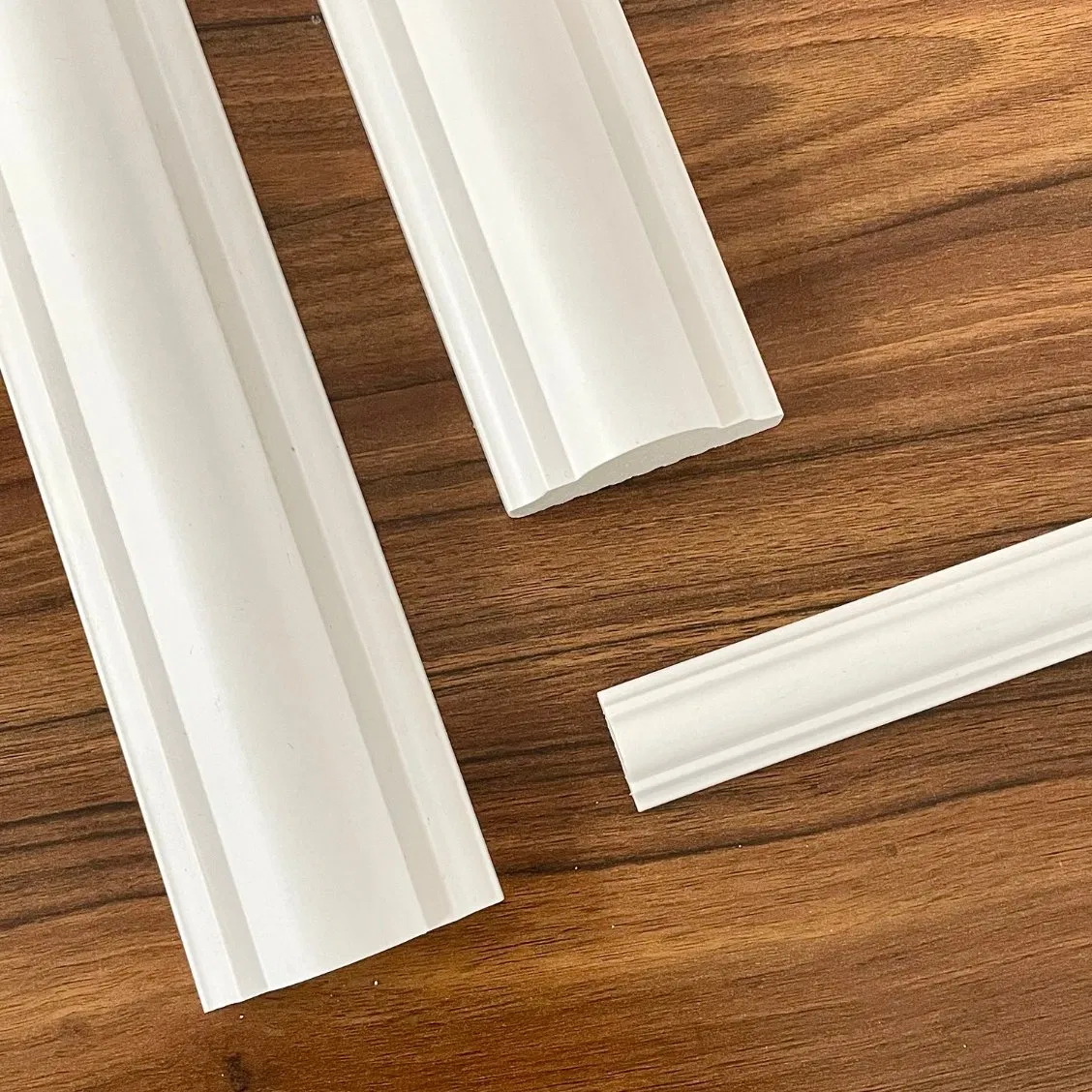 Banruo Floor Decoration White Waterproof Floor Fitting Base PS Simple Skirting Board