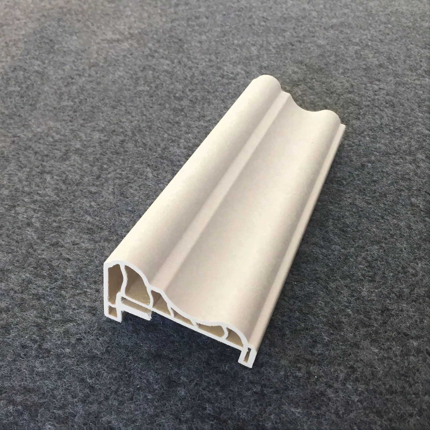 Wholesale Crown Molding Decorative PVC Wall Panel Finishing Trim White Clean Plastic Moulding Line
