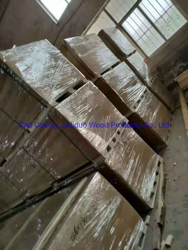 Skirting Boards and Trim Boards Wood Mouldings with White Primer