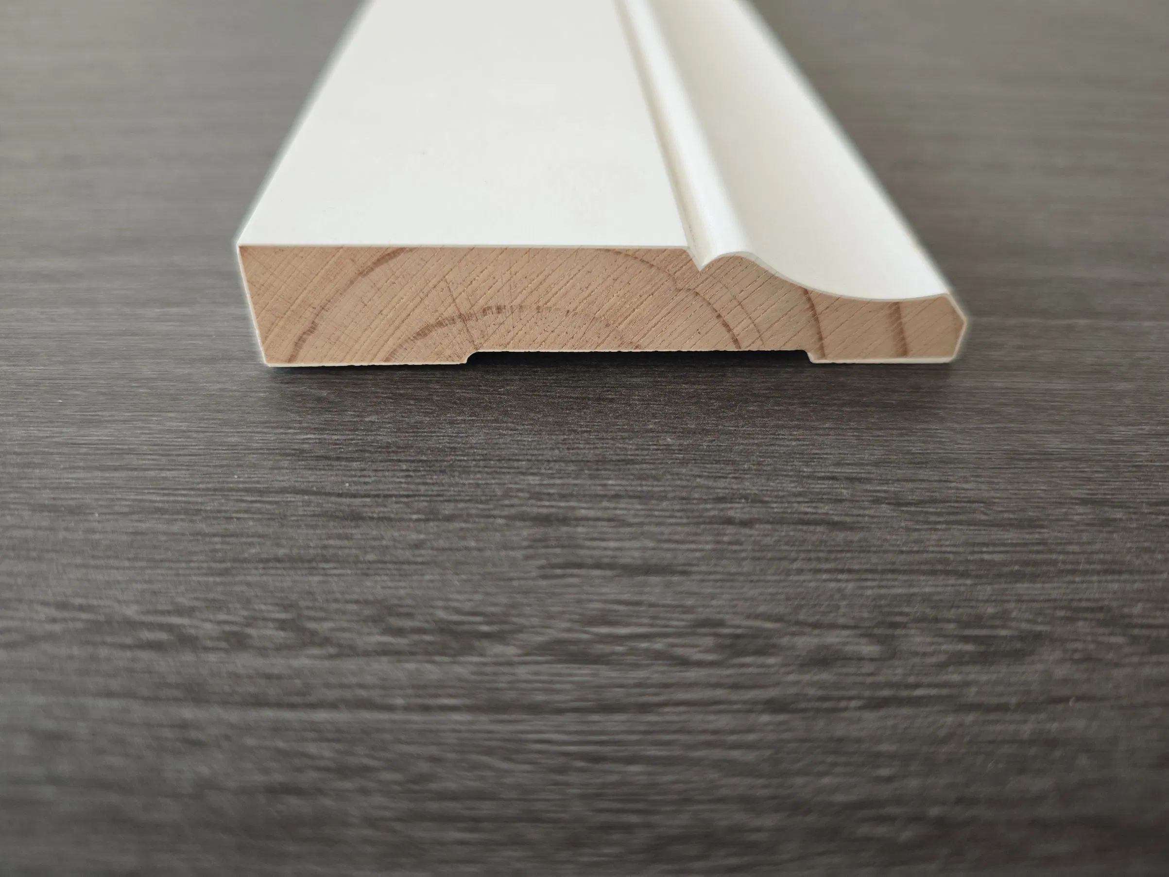 66*18/92*18/138*18 Factory Supply Primed White Finger Jointed Pine Wood /MDF Moulding Baseboards Skirting Boards Lamb's Tongue&Custom Profile for Interior Deco