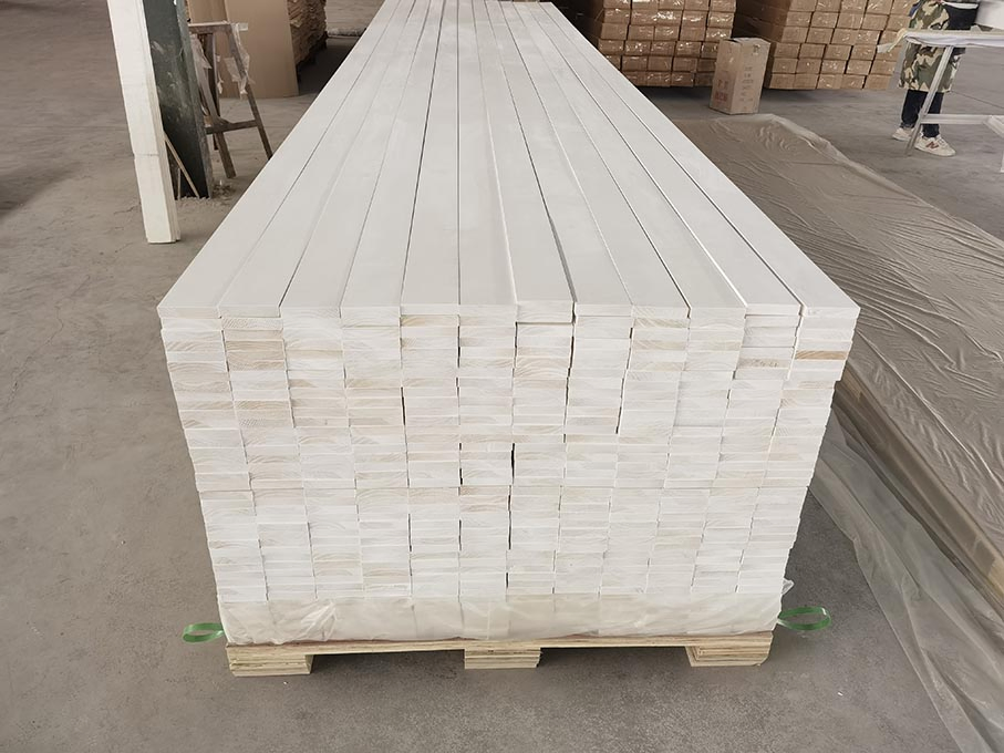 Finger Jointed Pine S3s S4s Moulding for Decor