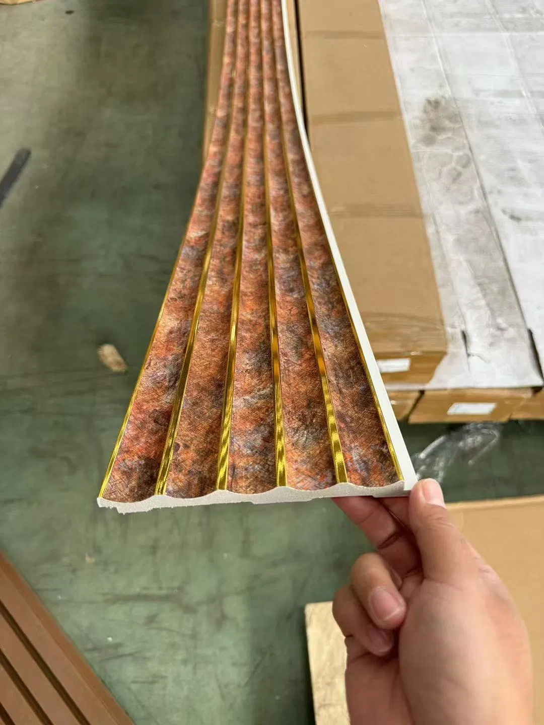 Cheap OEM Durable EPS Slats Panel White Foamed Solid PS Crown Mouldings for Commercial and Residential Projects