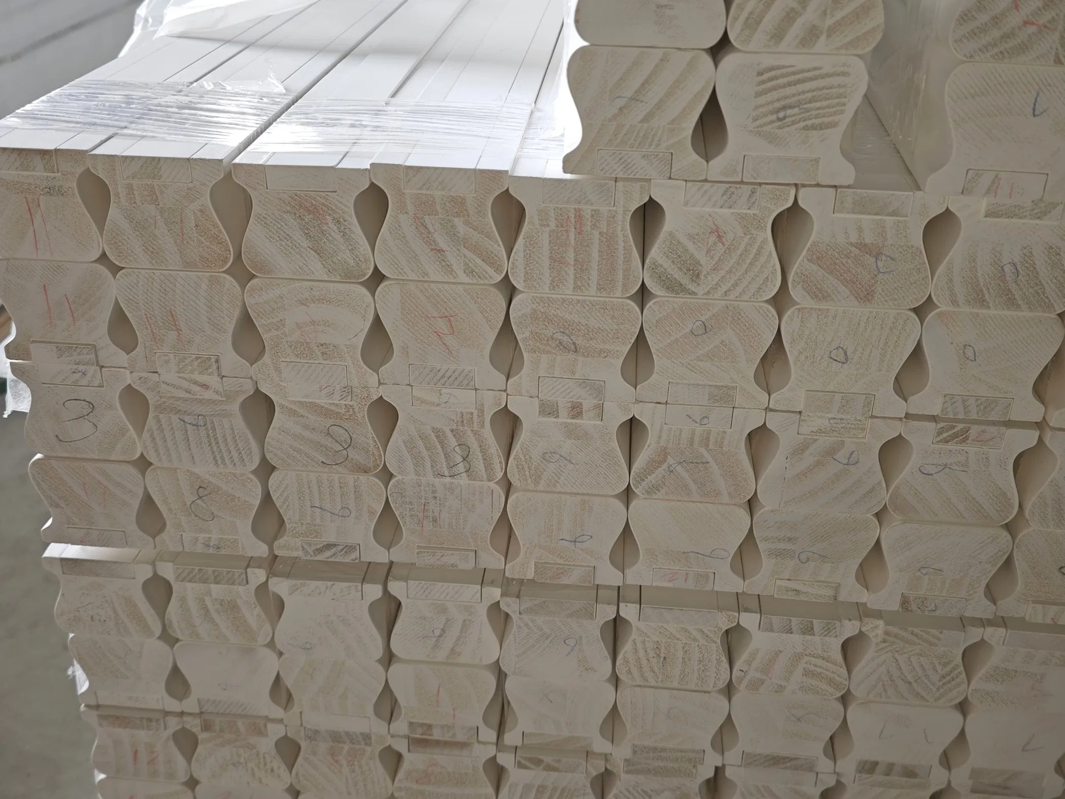 Chair Rail &amp; Wainscot Cap Moulding