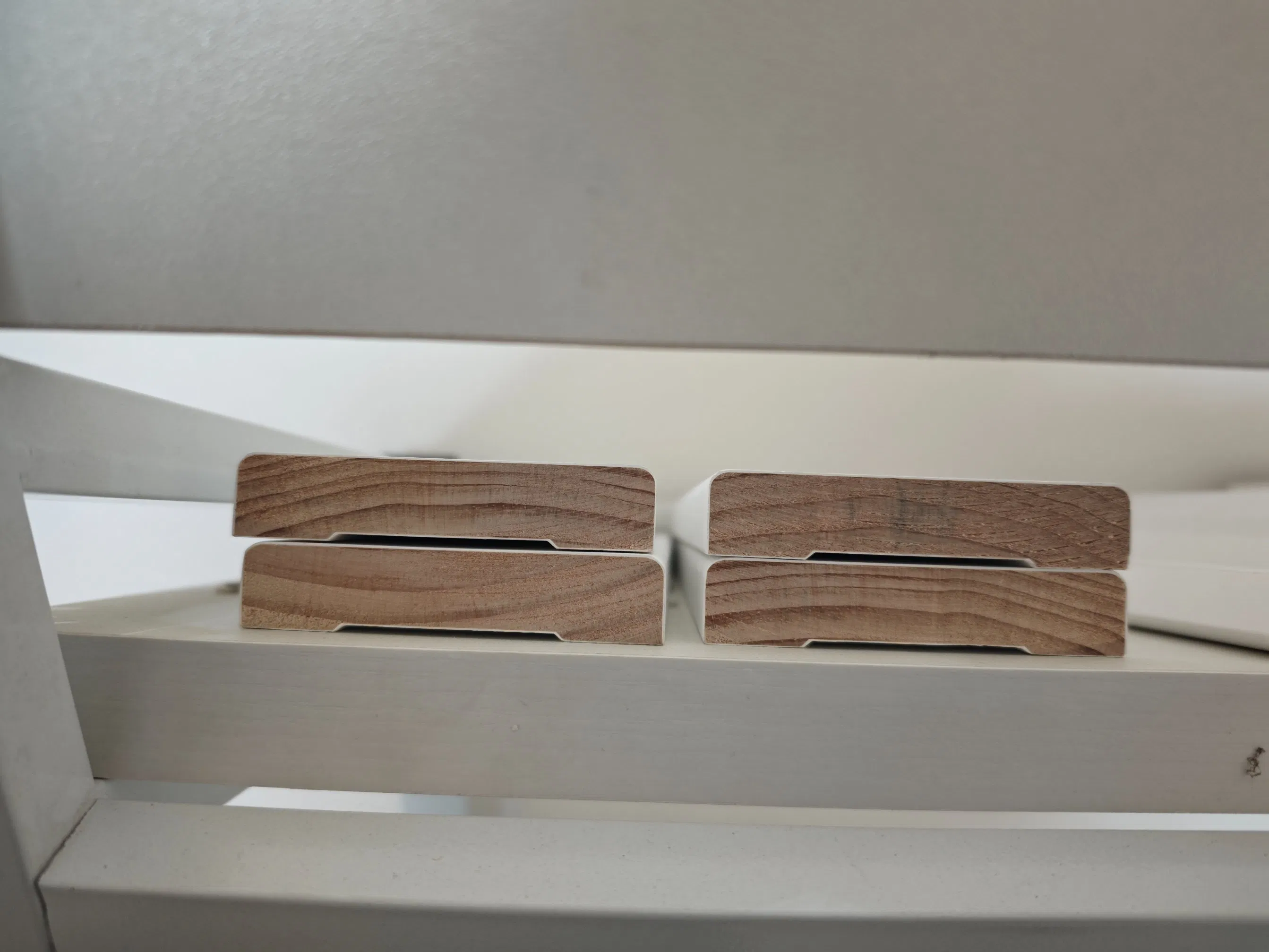 92 X 18 Primed Pine Moulding Pencil Round Profile 5.4m